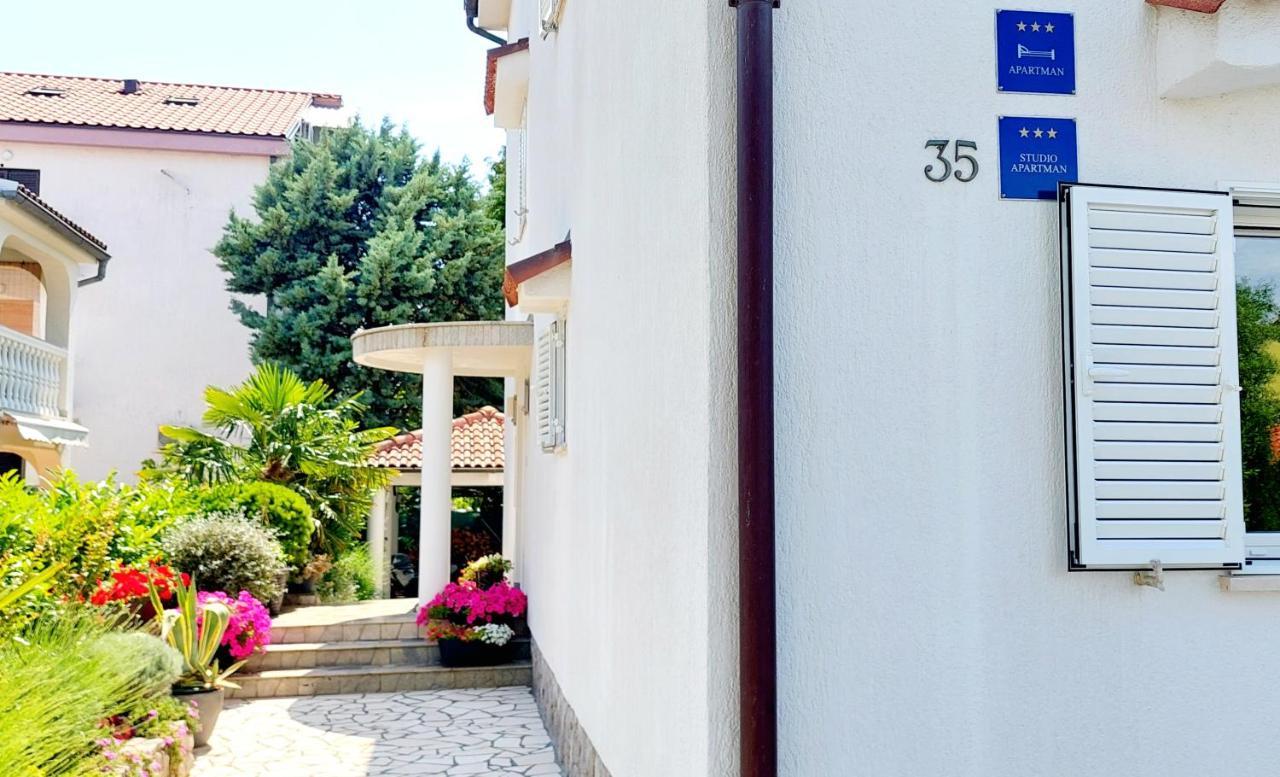 Apartments Bella Vita 1 Malinska Exterior photo