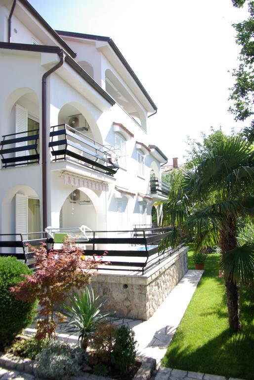 Apartments Bella Vita 1 Malinska Exterior photo